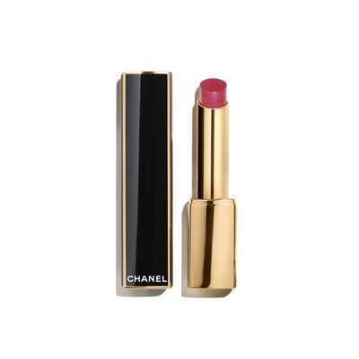 LA BARRA DE LABIOS DE ALTA INTENSIDAD. CONCENTRADO DE LUZ Y TRATAMIENTO. RECARGABLE